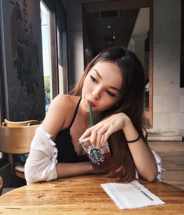 jessicaiswet:  sgchios:  Follow @SGChios in search for the prettiest, hottest, cutest