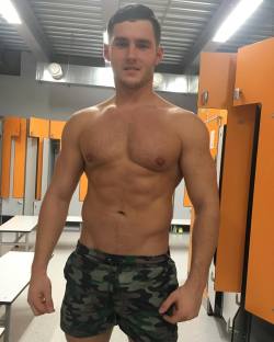 malefeed:   tollgoncharov: Hello from gym