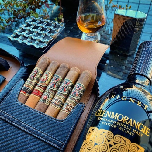 Still one of the hardest pairing I&rsquo;ve seen! #Fuente vs #Glenmorangie  @epmontieljr Like , 