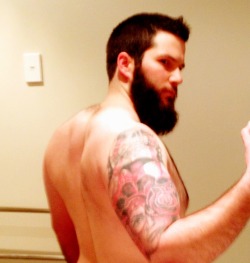 turbolaserpower:  Beard to match my back