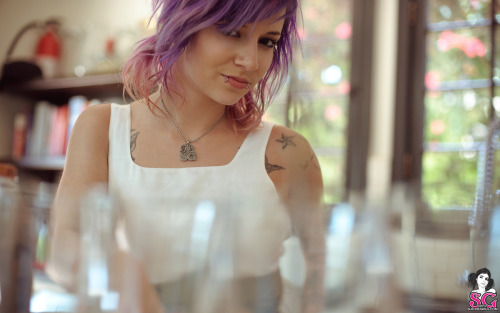 nakedsuicidegirls:  Katherine - Milkshake Maid