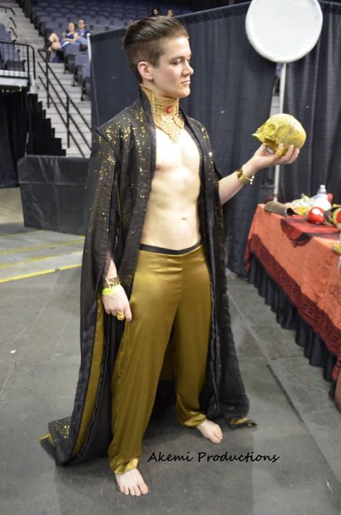 fuckyeahjupiterascending: vinceaddams: Some more pictures of @naxiu5 wearing his Balem costume! Phot