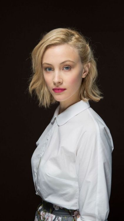 Sarah Gadon, pretty, short hair, blonde, actress, 720x1280 wallpaper @wallpapersmug : ift.tt