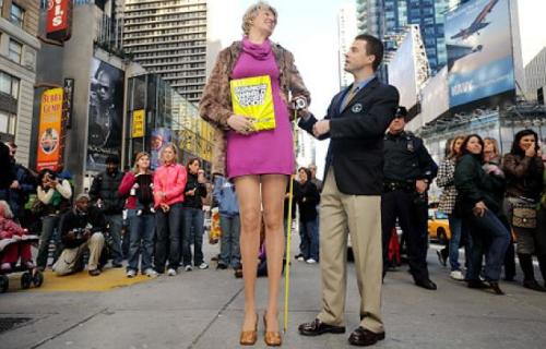 Svetlana Pankratova - 6'5" (196cm) World Record: Longest Legs http://tallwomen.in/index.php/top