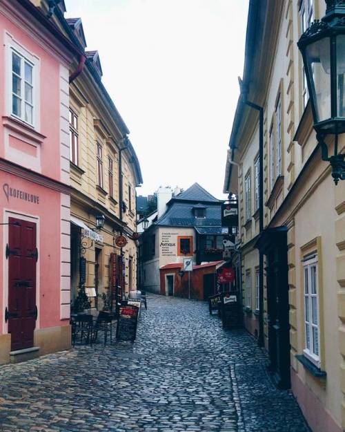 #CZ #czechrepublic #czech #autumn #kutnahora #travel #travelmore #fall #street #streetview #view #ar