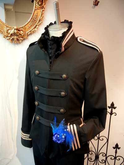 atelierbozuberalles:  New Releases: Atelier Boz -   ヴァルディックジャケット Valdick Jacket BZ2393 / BZM2393 Colours: Black / Bordeaux Price:  Mens ¥30,024 / Ladies  ¥27,864   