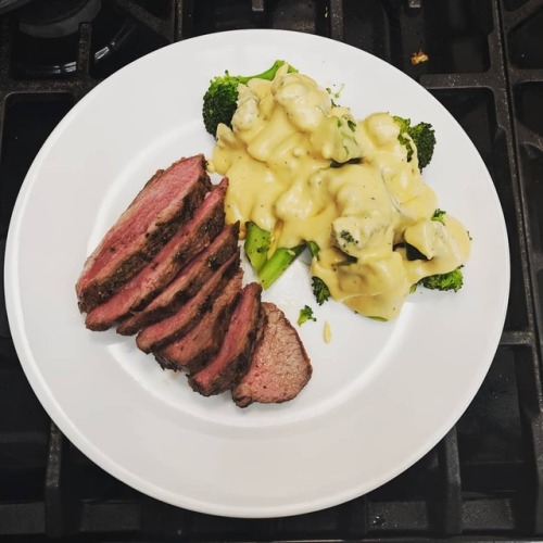 Steak Friday! Prime tri tip and cheesey broccoli #keto #ketofood #ketogenicdiet ##ketodinner #lowcar