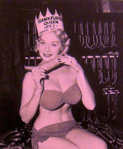 klappersacks:   	Frankfurter Queen of 1952