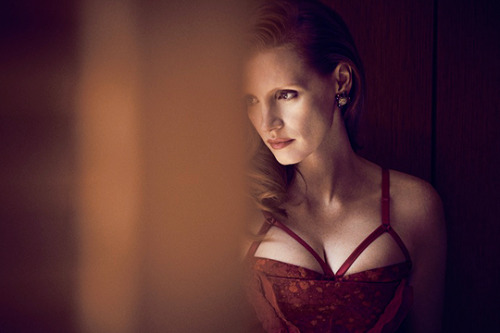 elizabeths-banks: JESSICA CHASTAIN by Matthew Brookes for Town &amp; Country (December 2017