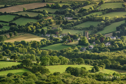 wanderthewood:  Widecombe-in-the-Moor, Devon, England by Richard Fox  Widecombe-in-the-Moor, in Engl