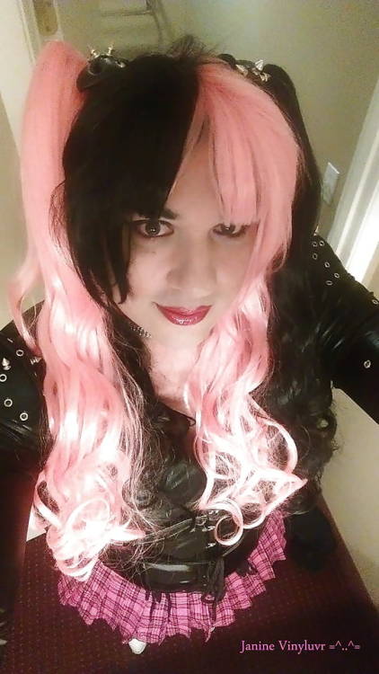  Sissy Kitten =^..^=  Janine Vee Kitty