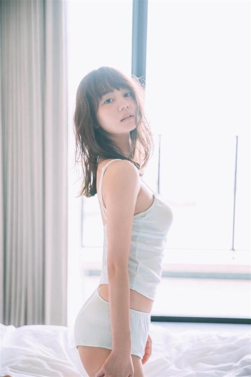 Porn glakest:  NANAMI photos