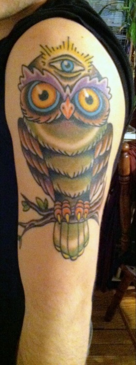 fuckyeahtattoos:  My second and finally finished tattoo. You can view the outline of the tattoo after the first session here. Done by Den at Tattoo Sean in the Bronx New York.