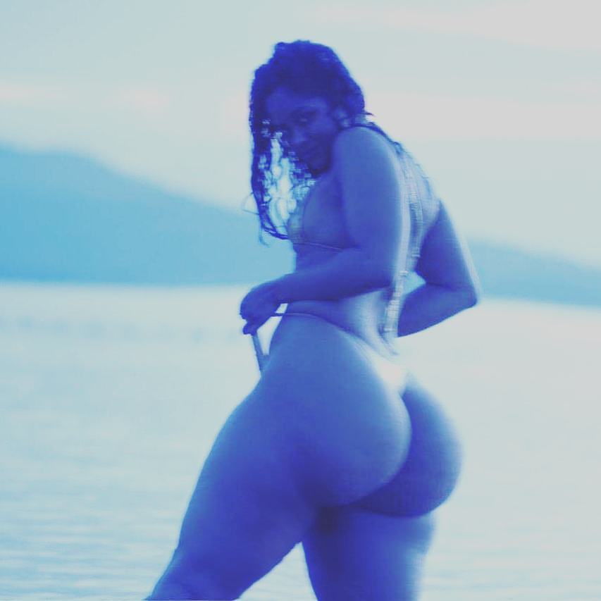 kornbredfed:  K O R N B R E D F E D @maliah_michel   #thickaf #kornbredfedgirl #phatasses
