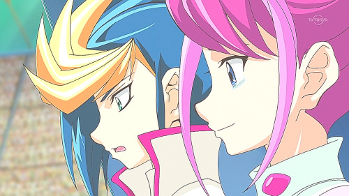 eliaspsuedo:  Seeing Yuya again just makes Yuzu so happy.