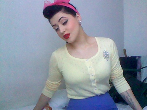 sellmysoulforrocknroll: I was tagged by the ever lovely pebblesbeaufort to do the 6 selfie challenge