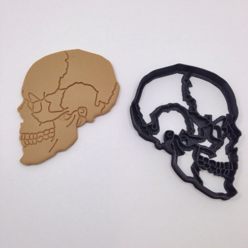 thenotquitedoctor:  moshita:  anatomical cookie cutter BoeTech   These are so cool! 