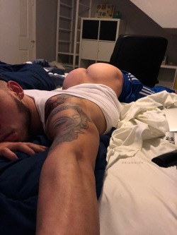 briannieh:check me out on onlyfans.com/briannieh
