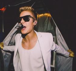 thebieber-space:  Pictures from the new BELIEVE Tour Program.
