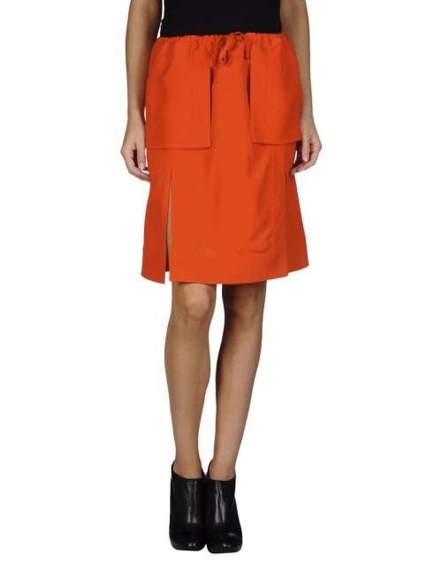 wantering-dressed-in-red: FENDI Knee length skirtSee what’s on sale from Yoox on Wantering.