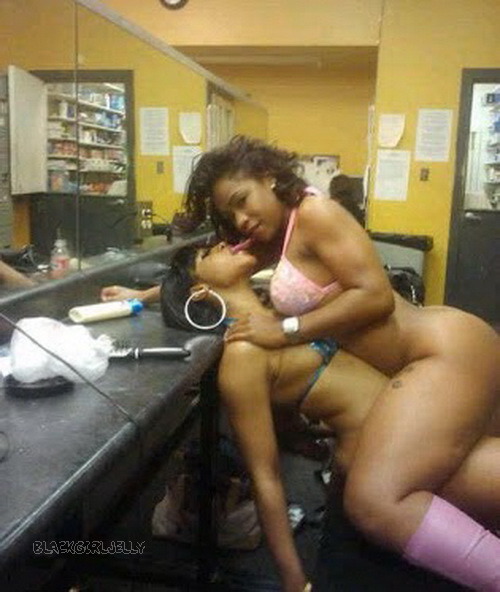 blackgirljelly:  Fuck Yeah! Strippers Make Me Want Sex!Twitter | Tumblr | Submit