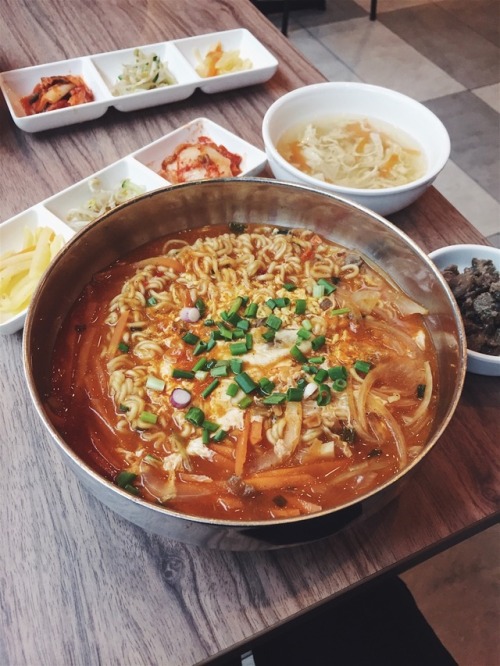 kimchi ramyeon | Tumblr