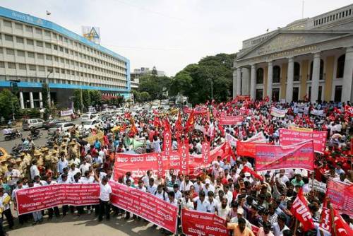 fuckyeahmarxismleninism:Scenes from India’s massive general strike on September 2, 2015Yesterday 150