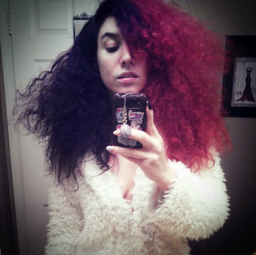 This is what my hair looks like when I actually comb my curls. Lmao. (≧ω≦)/