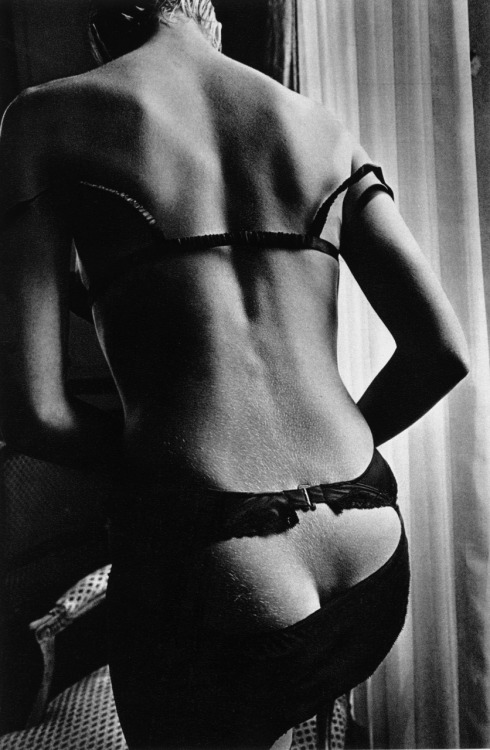 madebykichi:  Jeanloup Sieff, Unwillingly porn pictures