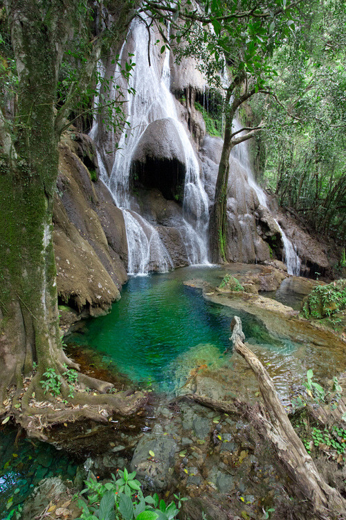 theopticfiles:  Phantom Waterfall 