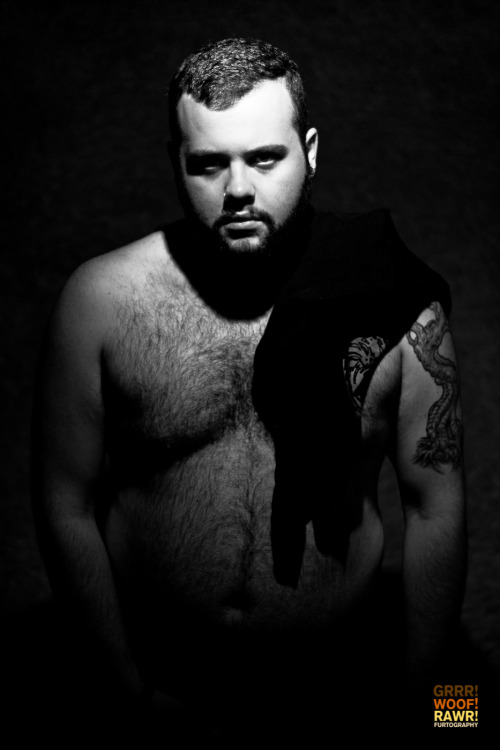 kill-kelly:  I have not posted in quite some time. Here are some photos from a fun little shoot my friend and I did on a hungover afternoon. Enjoy. 