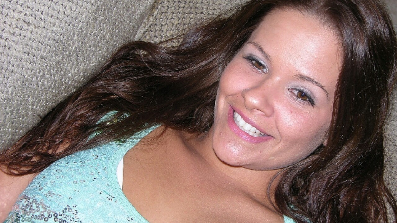 random-hotness-teen-milf:  1 of 2