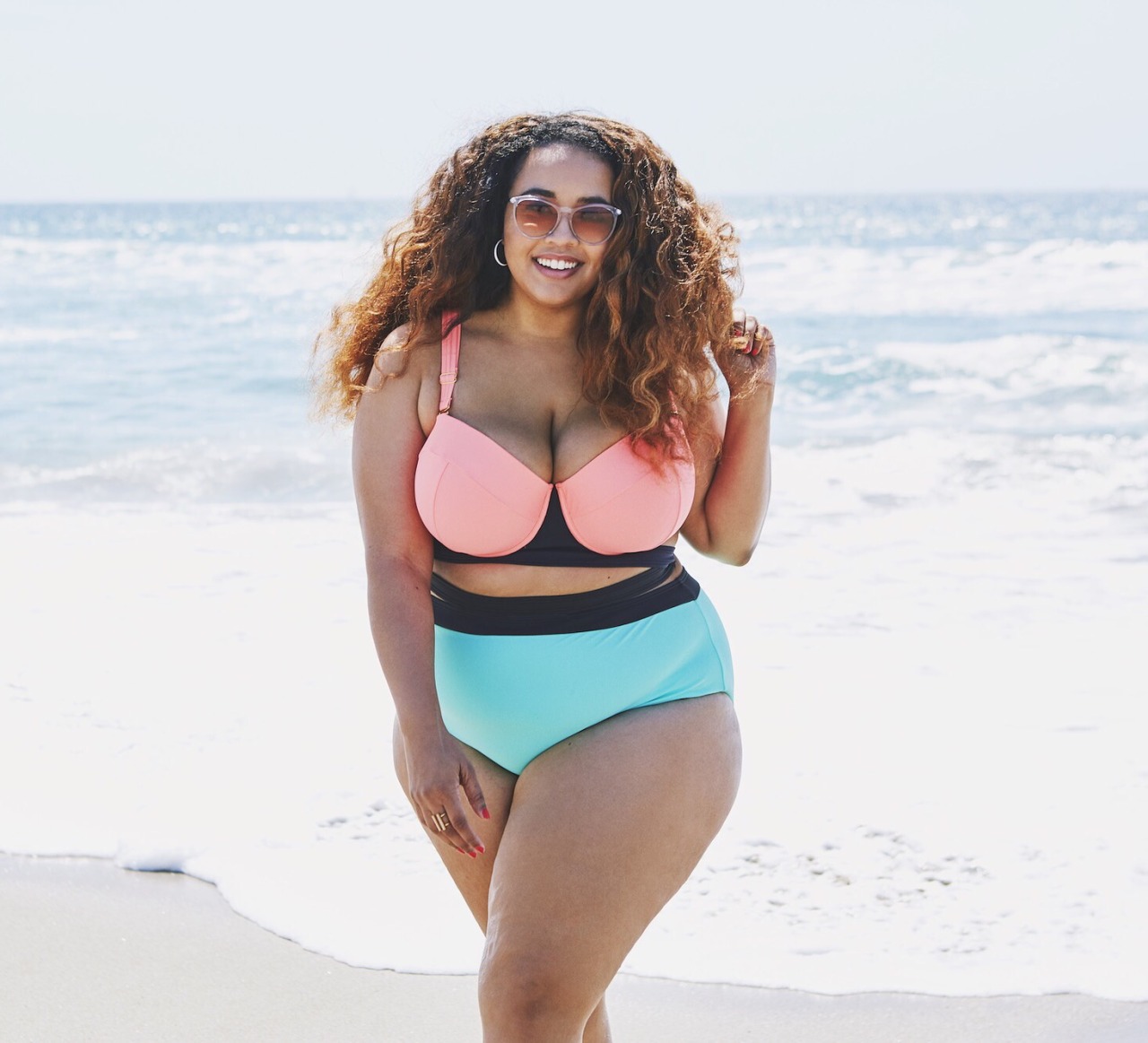 planetofthickbeautifulwomen2:  Fashion Blogger Gabi Gregg @GabiFresh