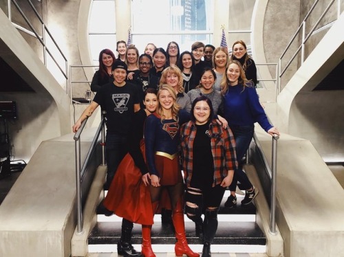 sanverscentral:melissabenoist #internationalwomensdayon the set of SG