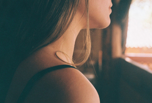 girls-snap:  untitled by Seren Coşkun on Flickr. 