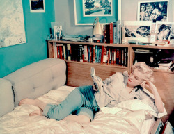 missmonroes:  Marilyn Monroe photographed