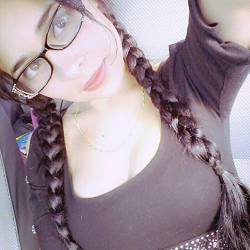 babes-with-glasses:  Pigtails http://ift.tt/1M8TOu1