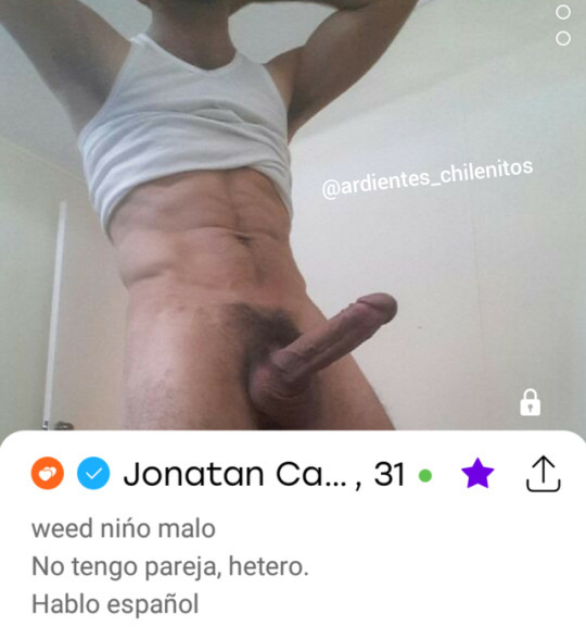 morbochileno:  ardienteschilenitos:  Jonatan, macho hetero de La serena. Buena verga.