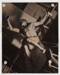 anotherblog2344:  Unknown photographer 