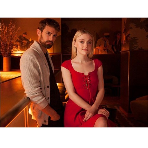 katnissdamphir:  NEW photo of Theo James and Dakota Fanning, promoting their new movie ‘Franny’ for Vanity Fair! •|•