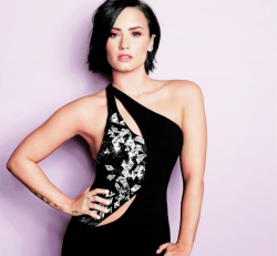 dlovato-news: Demi Lovato for Cosmopolitan