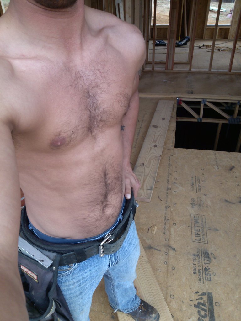 randydave69:  realmenstink:  gweisen:  2sthboiz:  mmmm hot house builder trade  Those