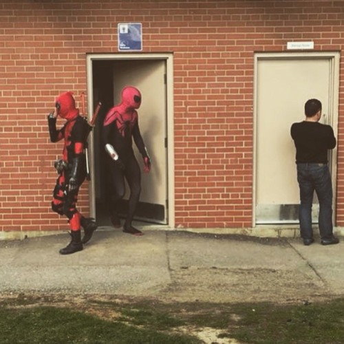 wadewilson-parker:  mine-edge:  wadewilson-parker:  the-symbol-of-hope:  😂 give me your best caption. #spiderman #superiorspiderman #deadpool #spideypool  #marvel #cosplay  Reminds me of that fanfiction where Wade and Pete fuck in a dirty public bathroom.