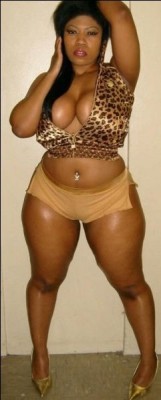 templeofcurvygoddesses:  tumblr batch upload bloadr.com (FB)