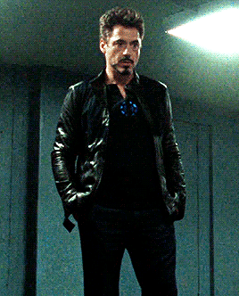 andthwip:Tony in leather ✓✓✓