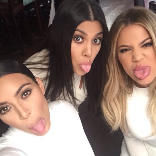 kuwkimye:  @KimKardashian: #BBHMM 💸💳🔌🛁🐍👅😷🔪📷💯🏧💊🔫🚬💣🔮