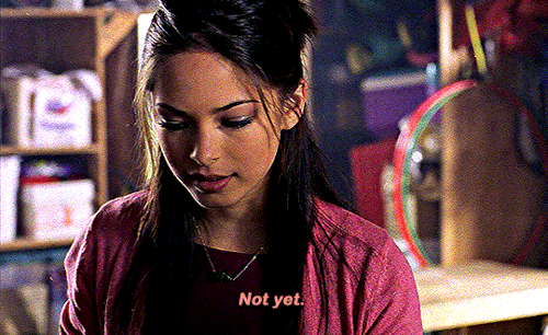 LANA LANG AND TINA CAPLAN — SMALLVILLE // S01 E04: X-Ray