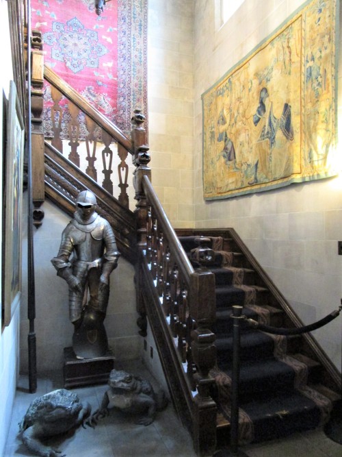 The Great Hall at Salisbury House, Des Moines, IowaIn 1922 Carl and Edith Weeks visited a manor hous