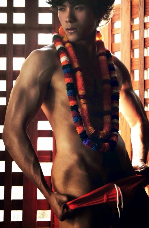 hunkxtwink:  IMAGE Magazine  Hunkxtwink - More @ hunkxtwink.tumblr.com/archive