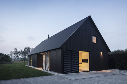 Barnhouse V - Boxtel, The Netherlands - Wenink Holtkamp Architecten - via ArchDaily____Arthur and Pu